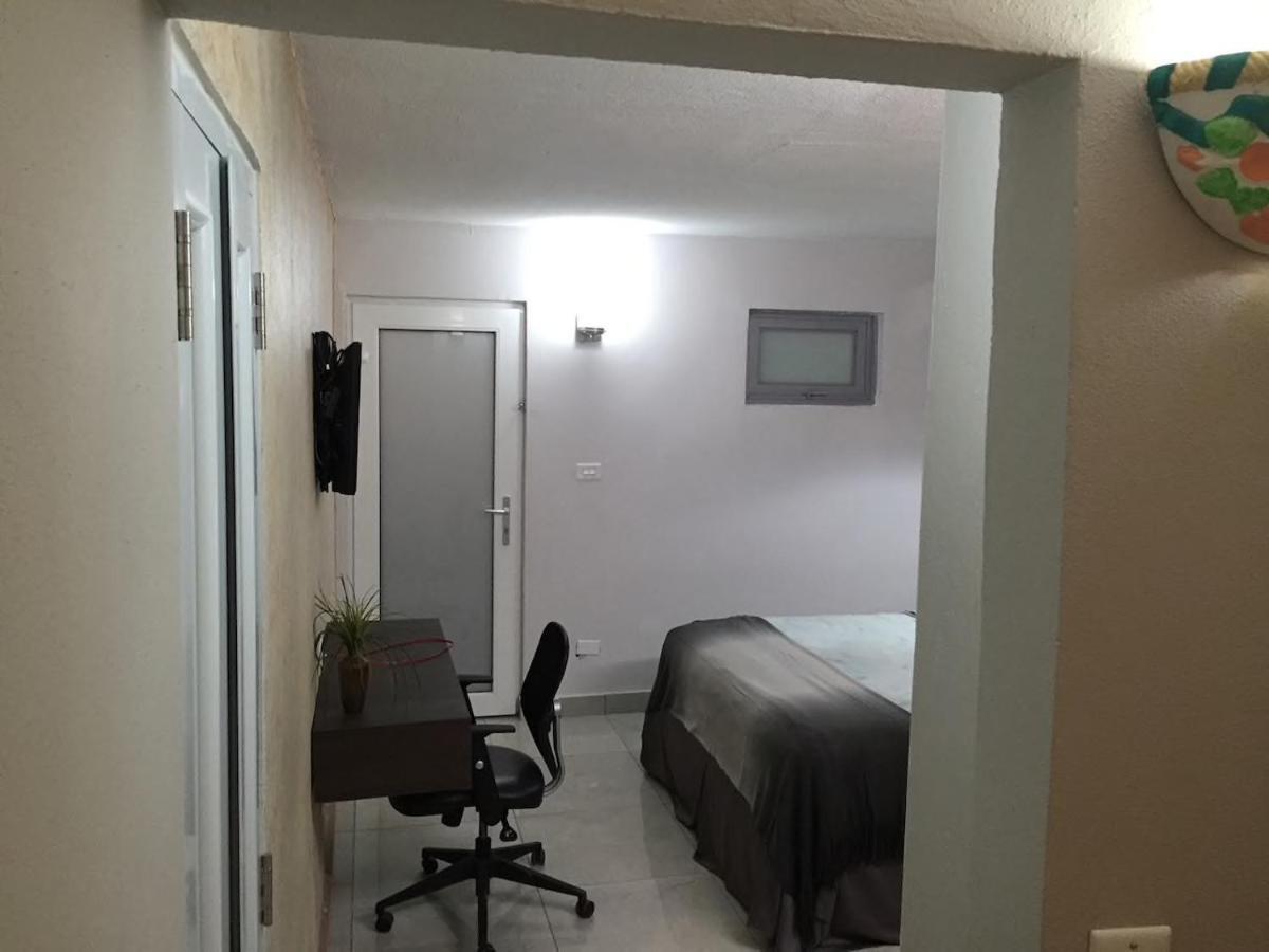 Segovia Studio Units 卡罗莱纳 外观 照片
